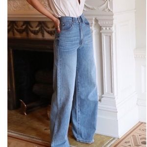 WeWoreWhat High Rise Wide Leg Jeans Light Wash Size 32